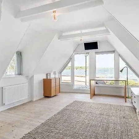 Feriehus Reetdach-ferienhaus-mit-traumhaftem-panoramameerblick Abjerg